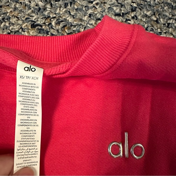 NWT ALO YOGA Accolade Crew Neck Pullover Pink Summer Crush - Picture 2 of 6